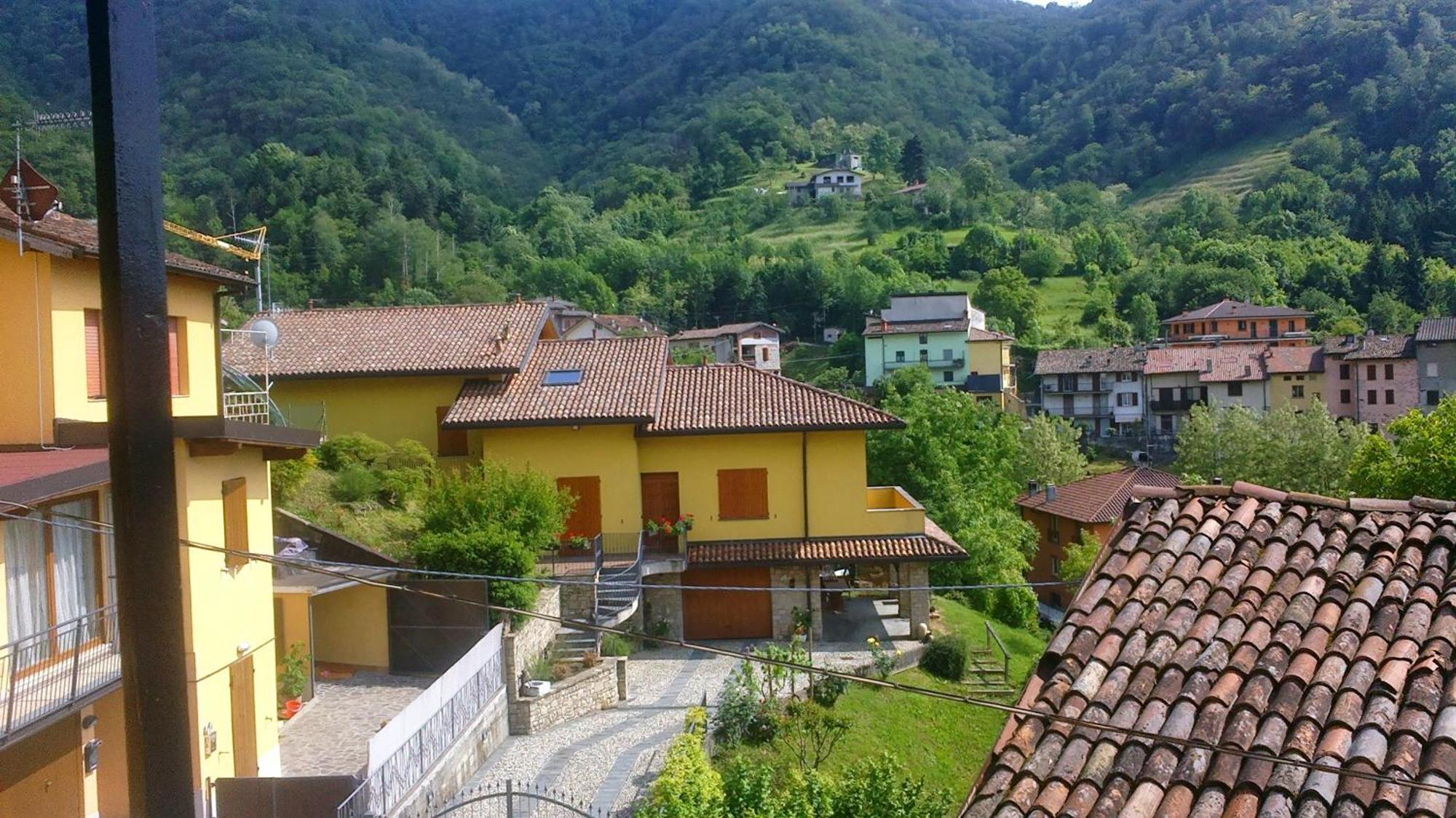 Cute Little Flat With View, 20 Mins To Bgy Airport Apartman Pradalunga Kültér fotó